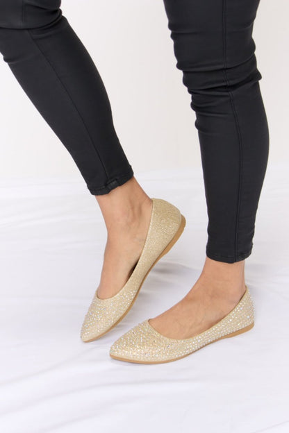 Forever Link Rhinestone Point Toe Flat Slip - Ons | Flats | 5