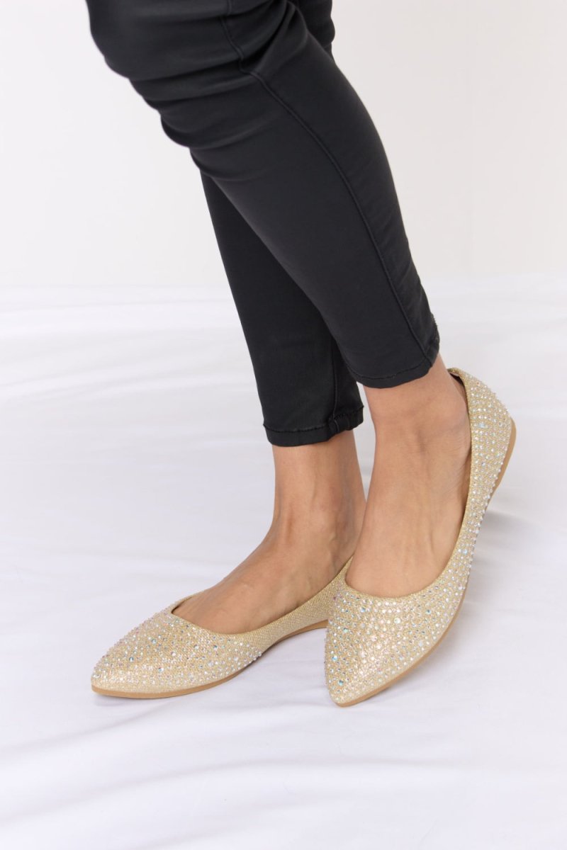 Forever Link Rhinestone Point Toe Flat Slip - Ons | Flats | 6