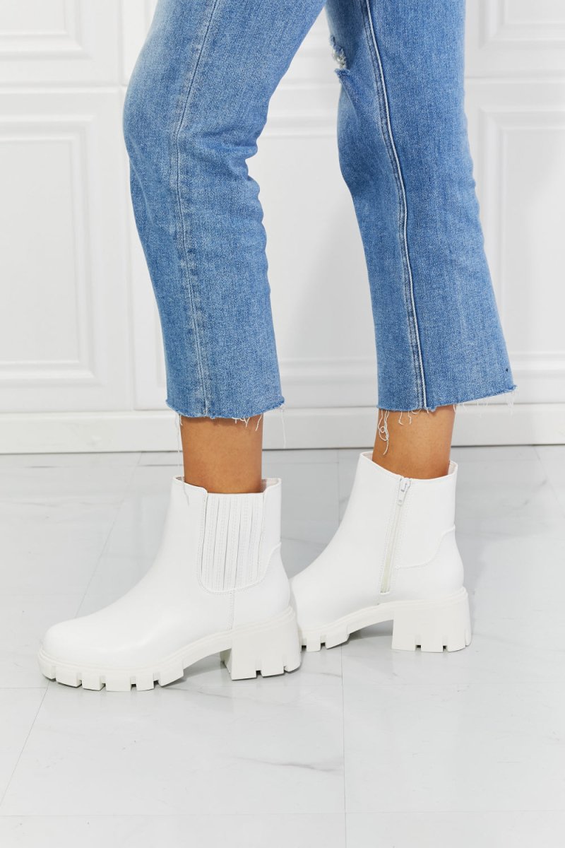 MMShoes What It Takes Lug Sole Chelsea Boots in White | Boots | 2