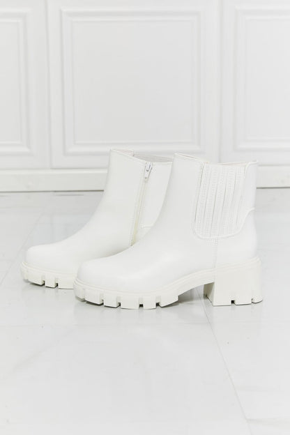 MMShoes What It Takes Lug Sole Chelsea Boots in White | Boots | 5